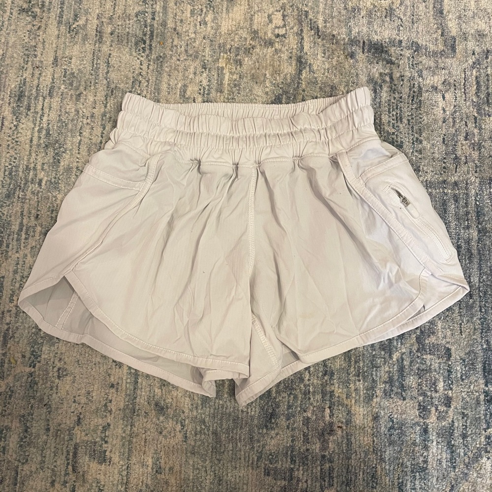Lululemon hotty hot 2.5” shorts, size 4